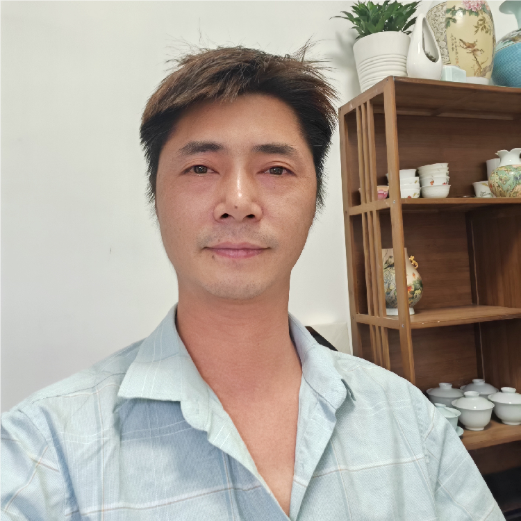 程玉新（國瓷紅葉畫院高級畫師）