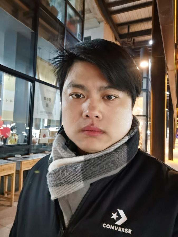 吳志明（國瓷紅葉畫院高級畫師）