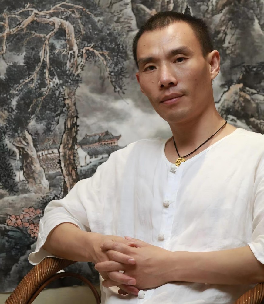 胡達(dá)民（國瓷紅葉畫院研究員）